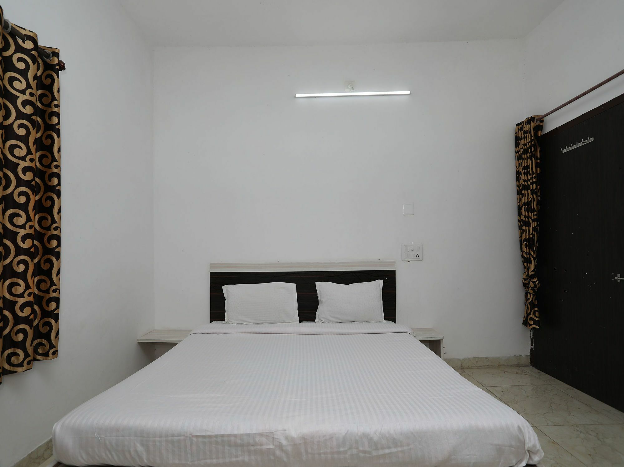 Apartment Oyo 10094 Elegant Hiran Magri Udaipur